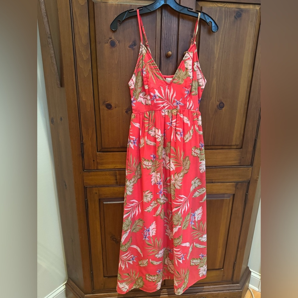 Japana’s Maxi sundress Spring/Summer Bright melon tropical print Size Small EUC